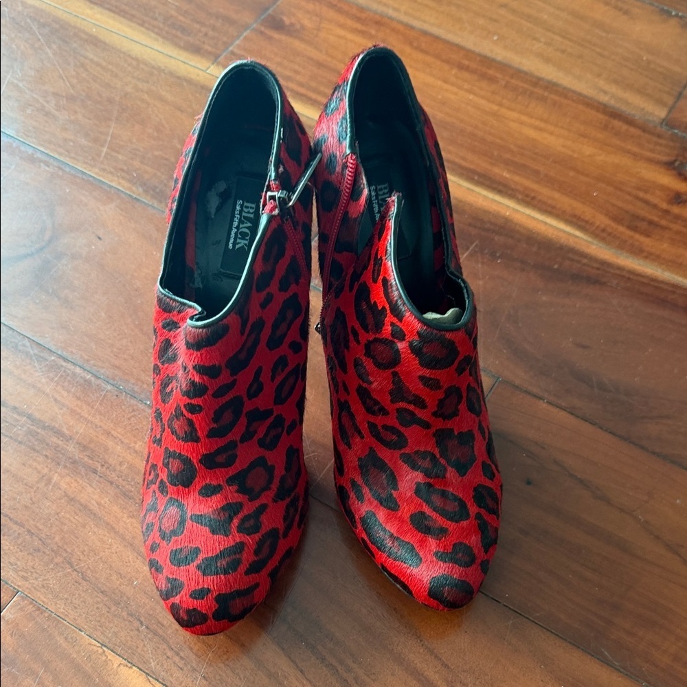 Saks Fifth Avenue Black Label Red Leopard Ankle Booties